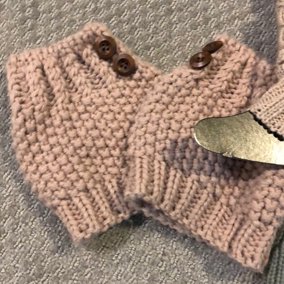 3 pairs of boot cuffs! 1 NWT and 2 worn once - Picture 2 of 4